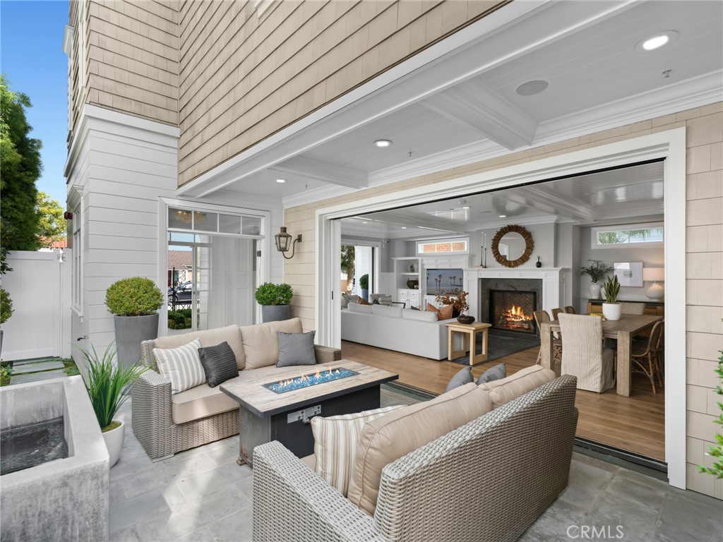 2157 E Ocean Boulevard