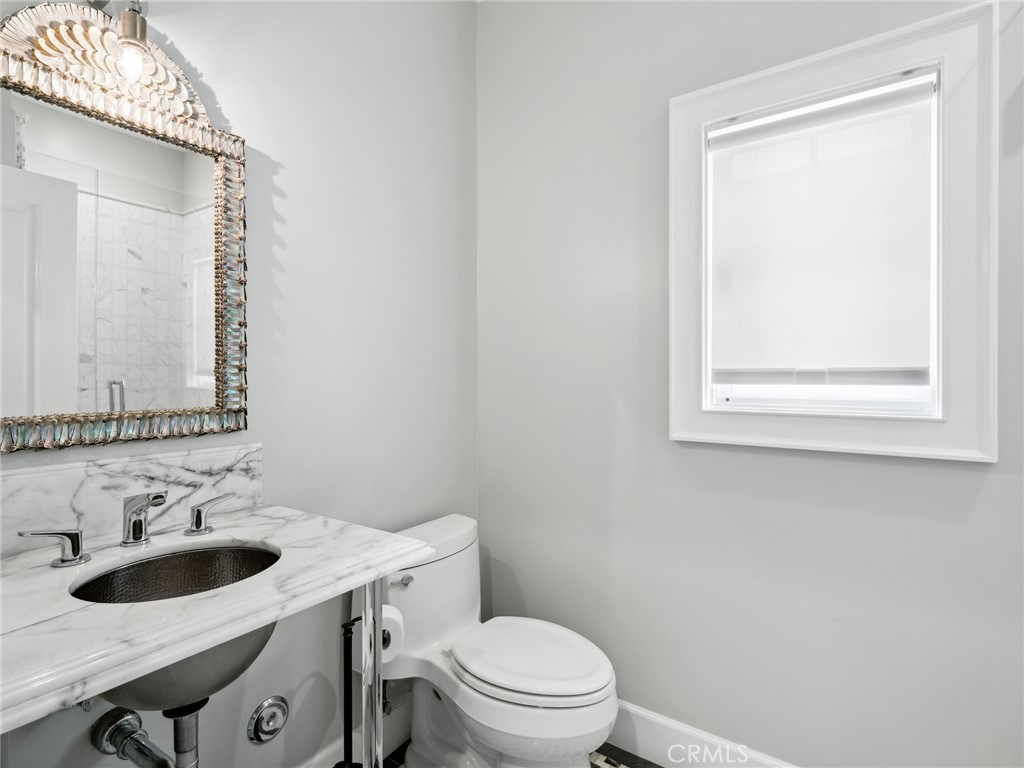 2157 E Ocean Boulevard