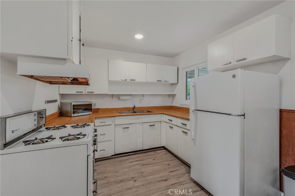 2130 Monrovia Avenue