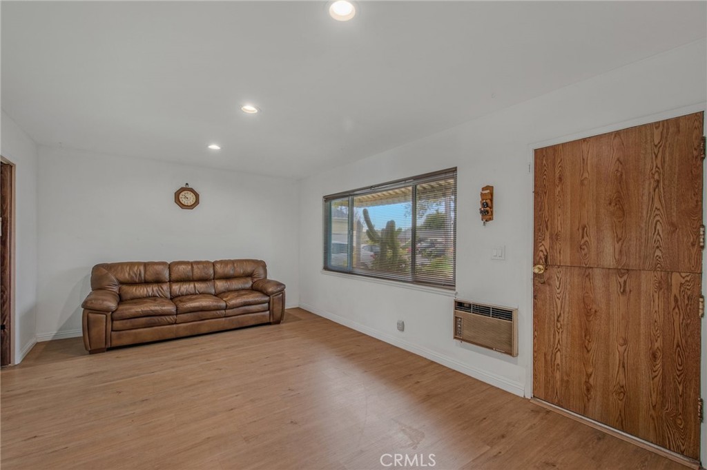 2130 Monrovia Avenue