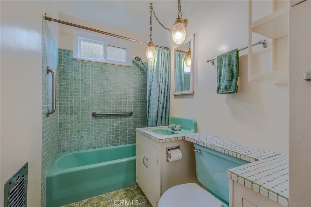 2130 Monrovia Avenue