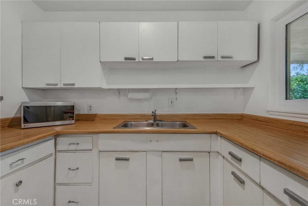 2130 Monrovia Avenue