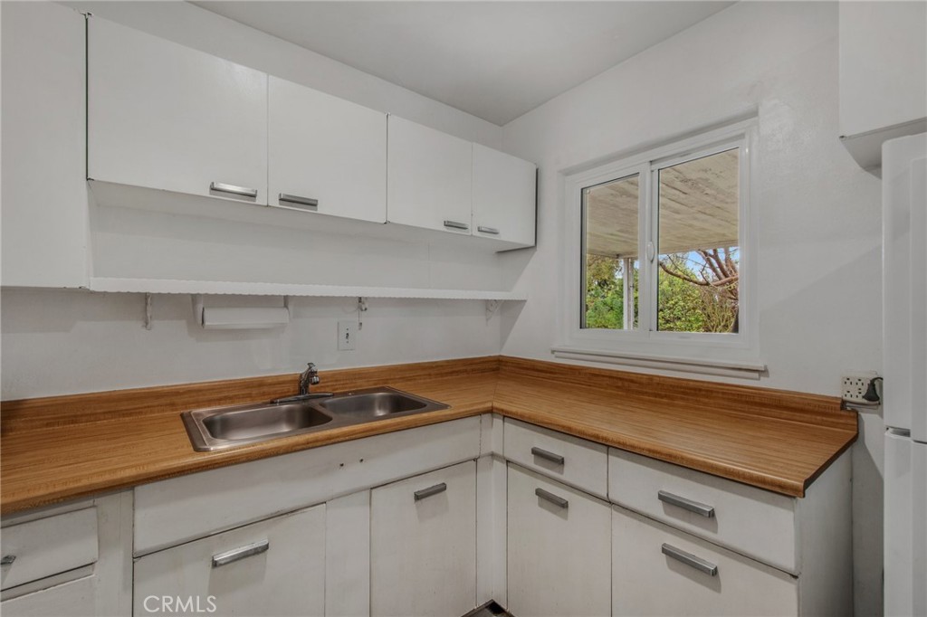 2130 Monrovia Avenue