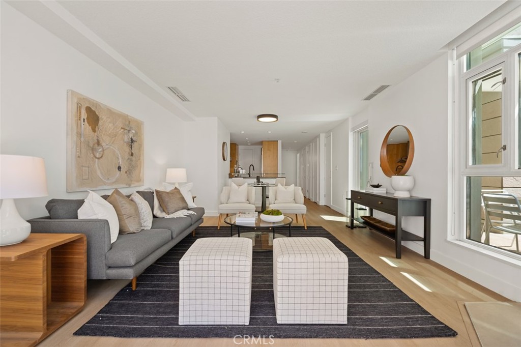 1205 Pacific Highway 301