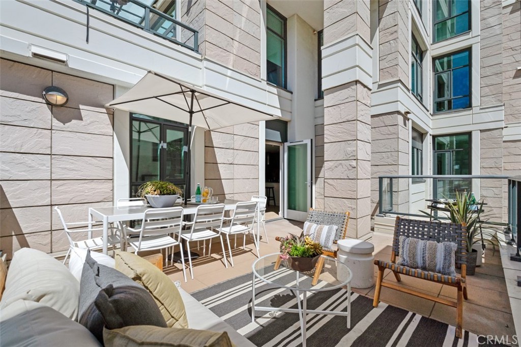 1205 Pacific Highway 301