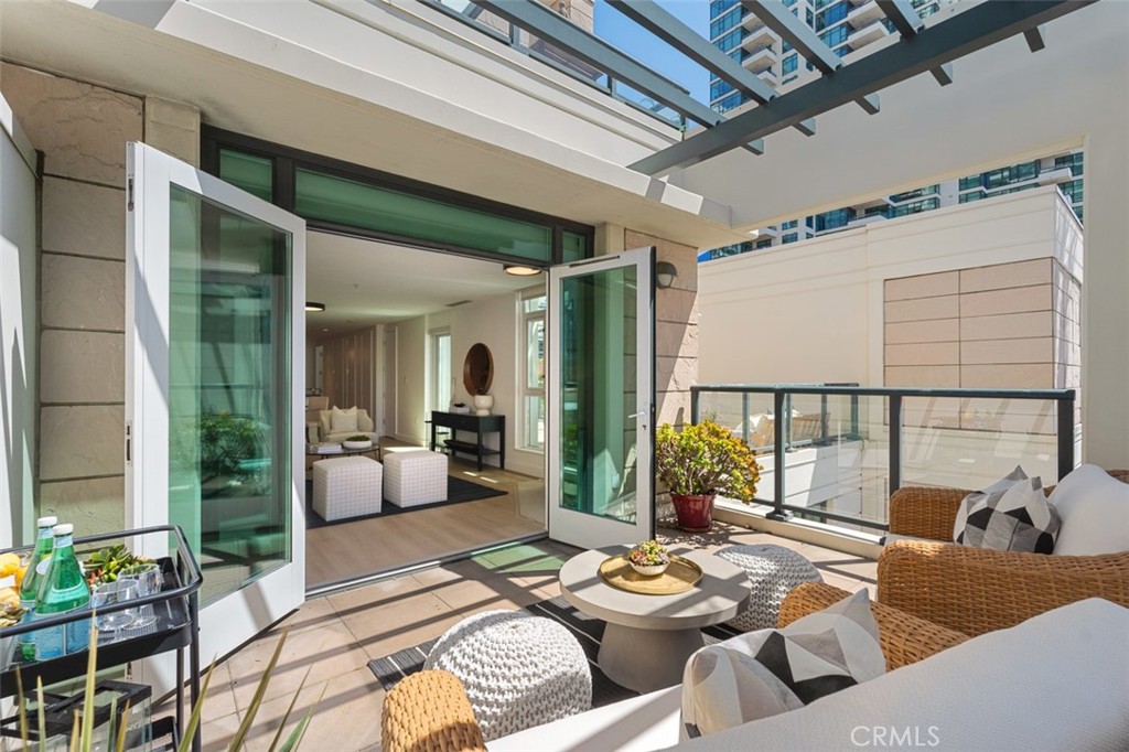 1205 Pacific Highway 301