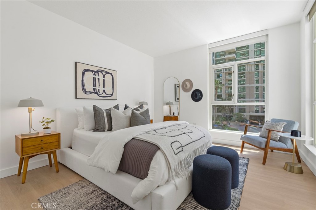 1205 Pacific Highway 301