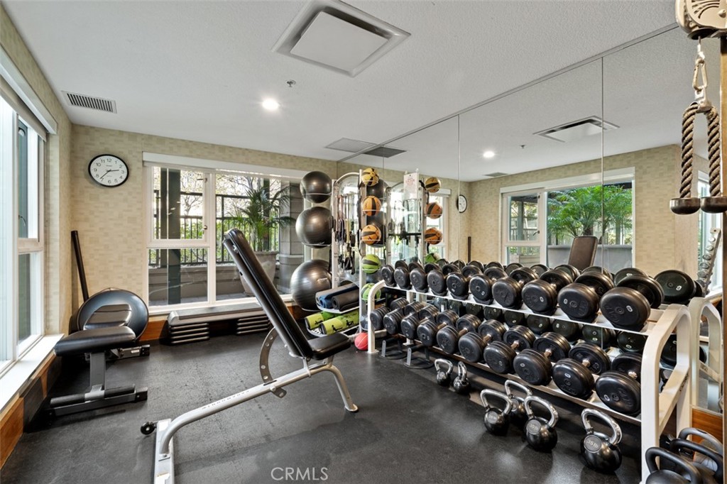 1205 Pacific Highway 301