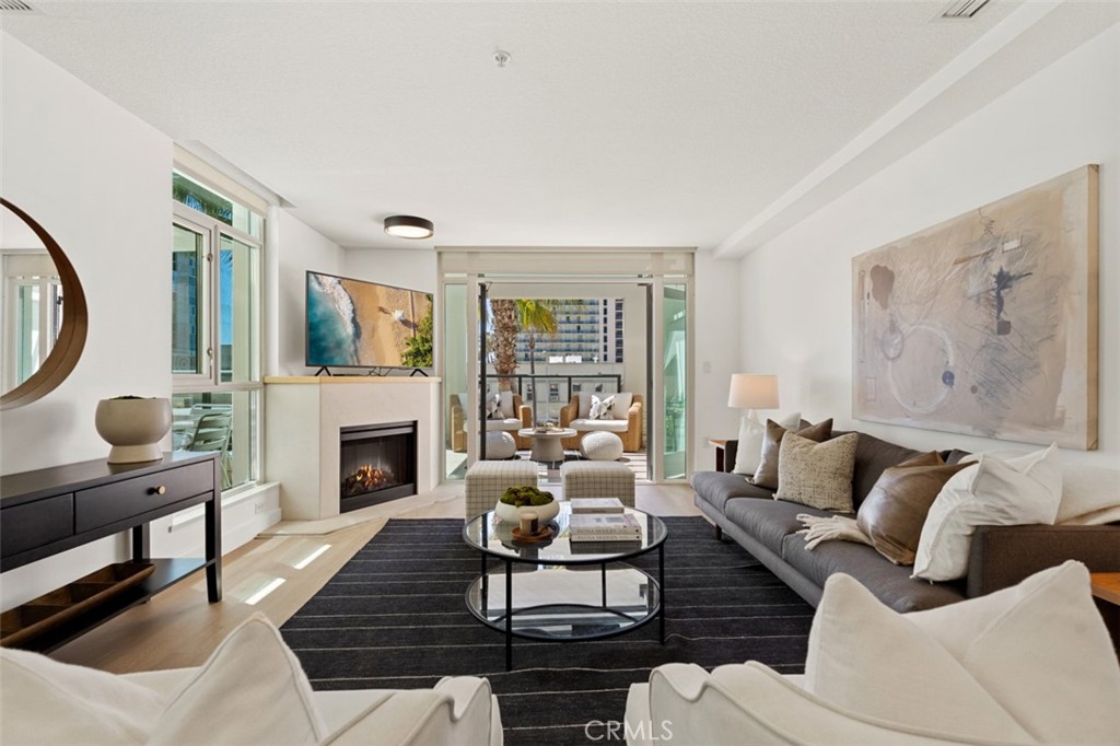 1205 Pacific Highway 301