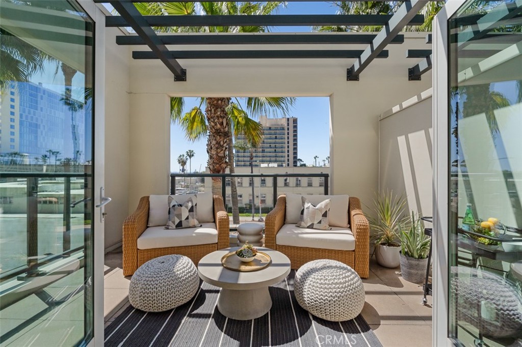 1205 Pacific Highway 301