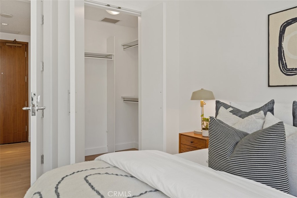 1205 Pacific Highway 301