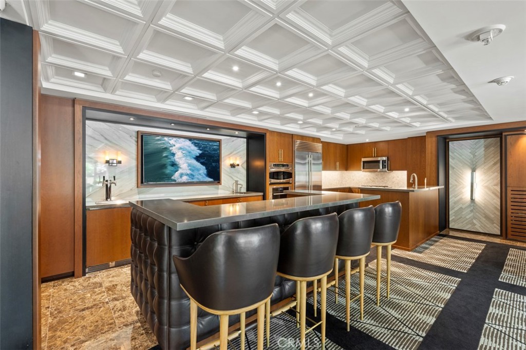 1205 Pacific Highway 301