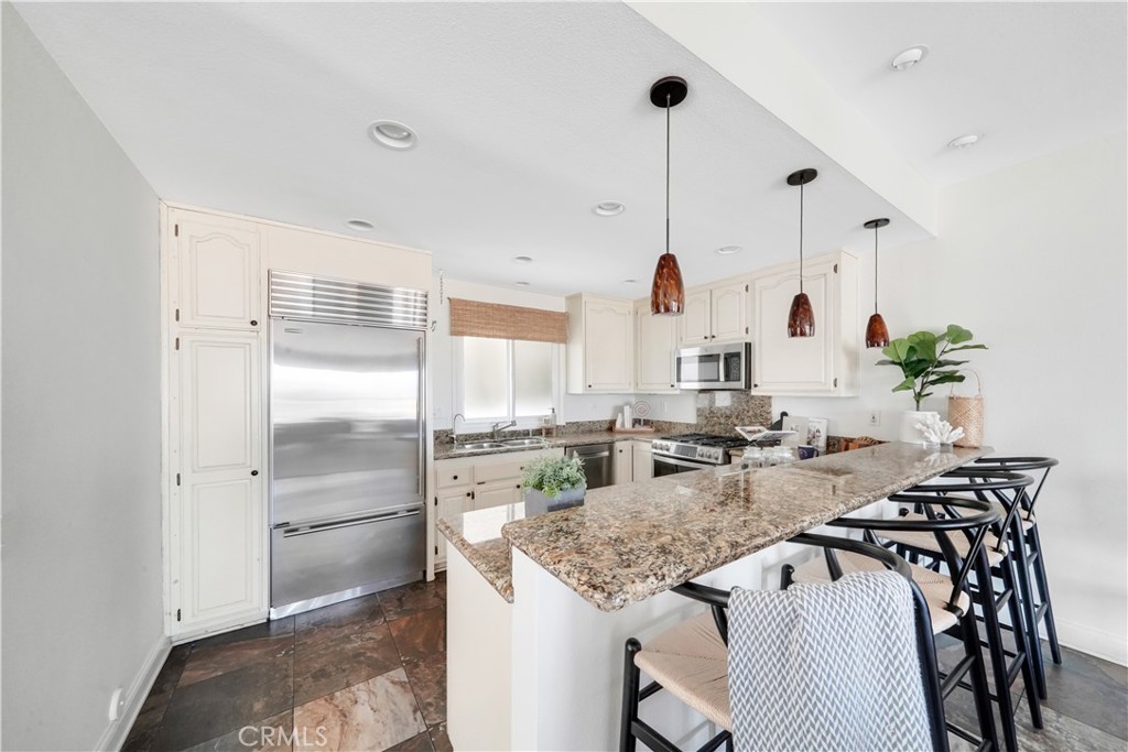 1319 E Balboa Blvd Boulevard C