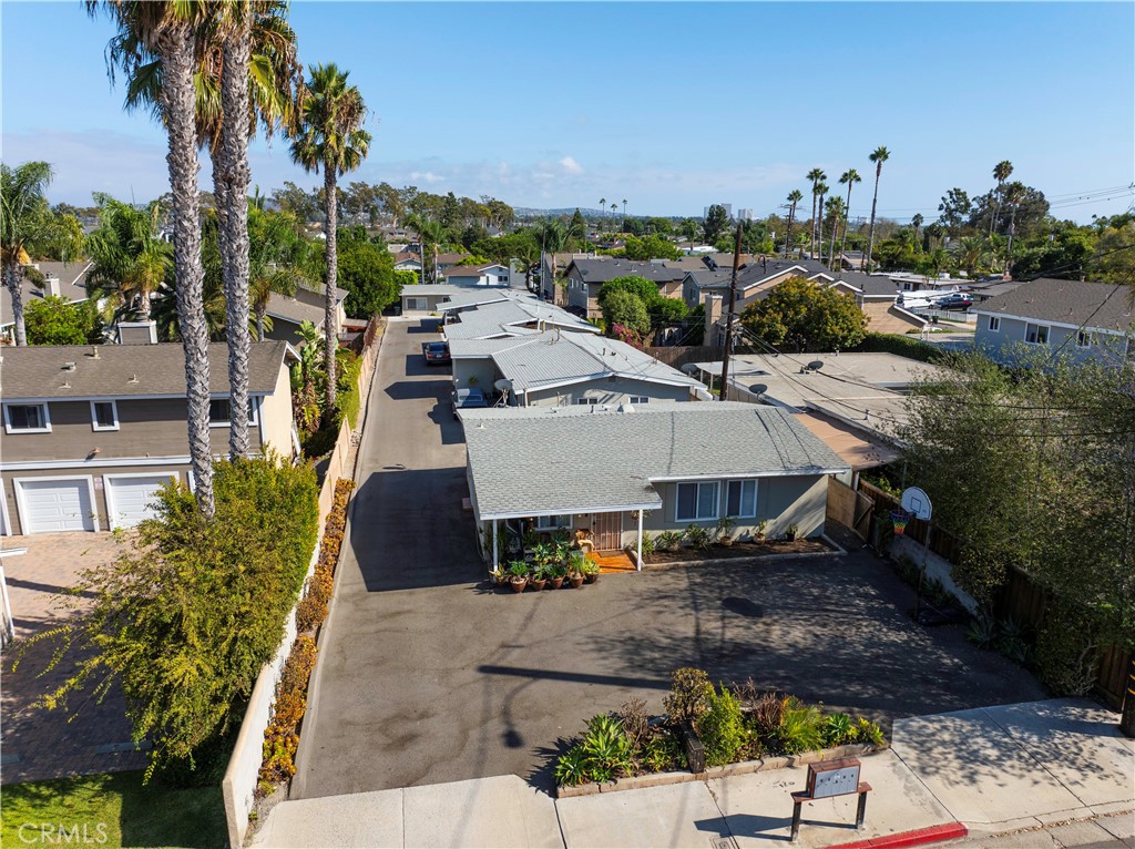 2422 Santa Ana Avenue