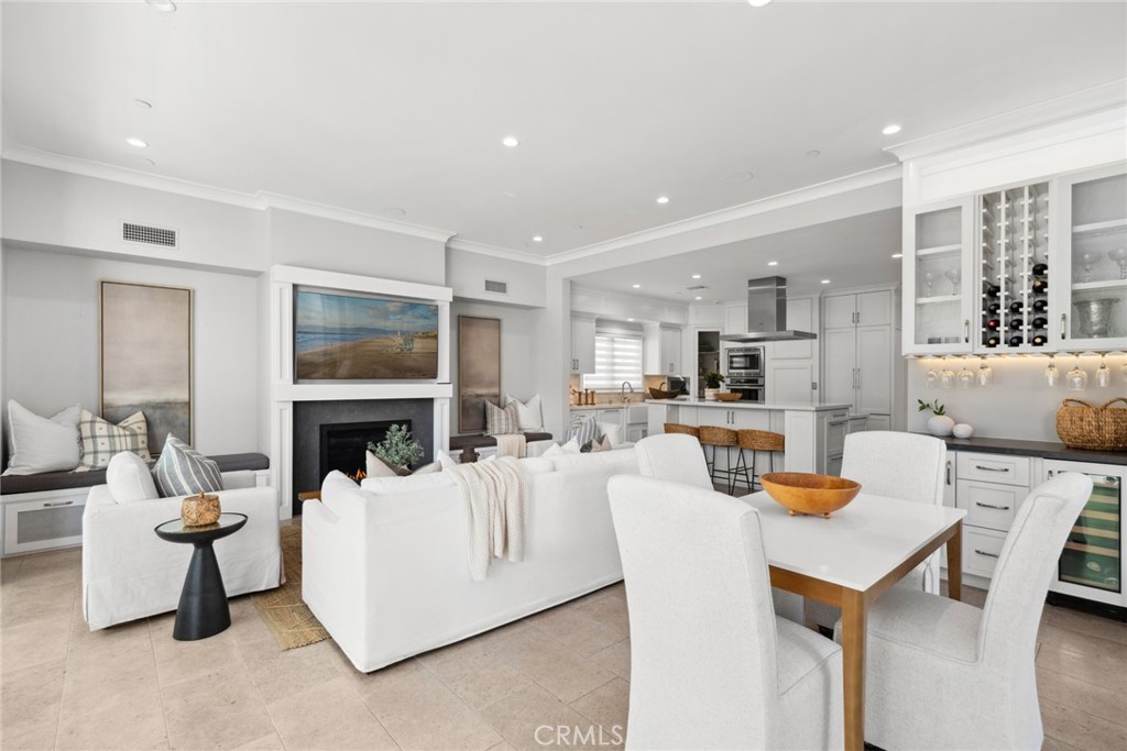 1505 E Ocean Boulevard