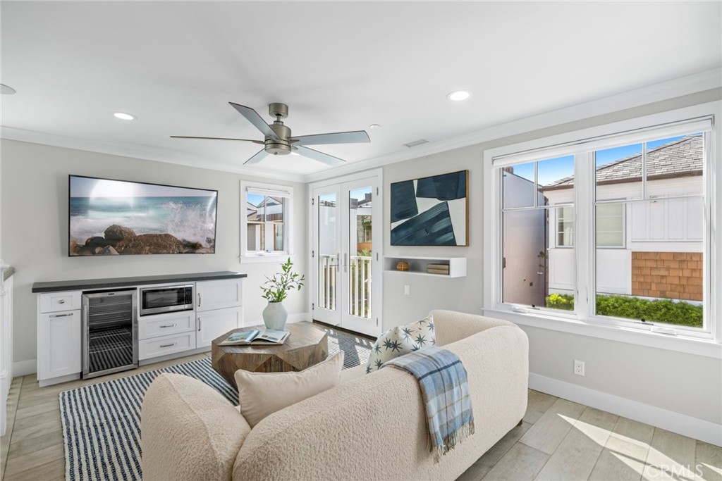 1505 E Ocean Boulevard