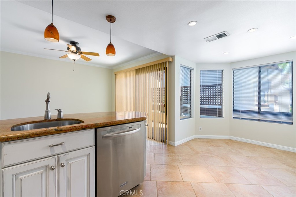 2 Mountain Shadows Place