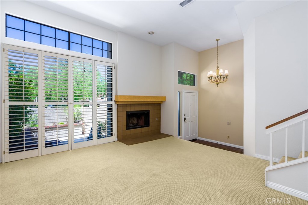 2 Mountain Shadows Place