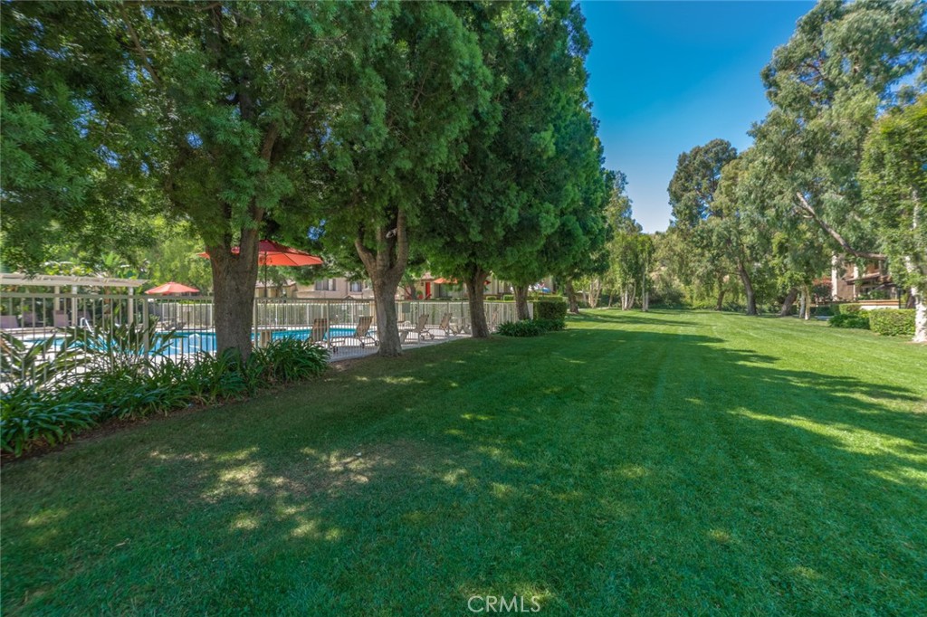 2 Mountain Shadows Place