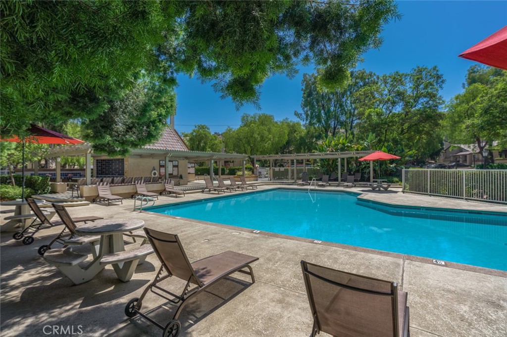 2 Mountain Shadows Place