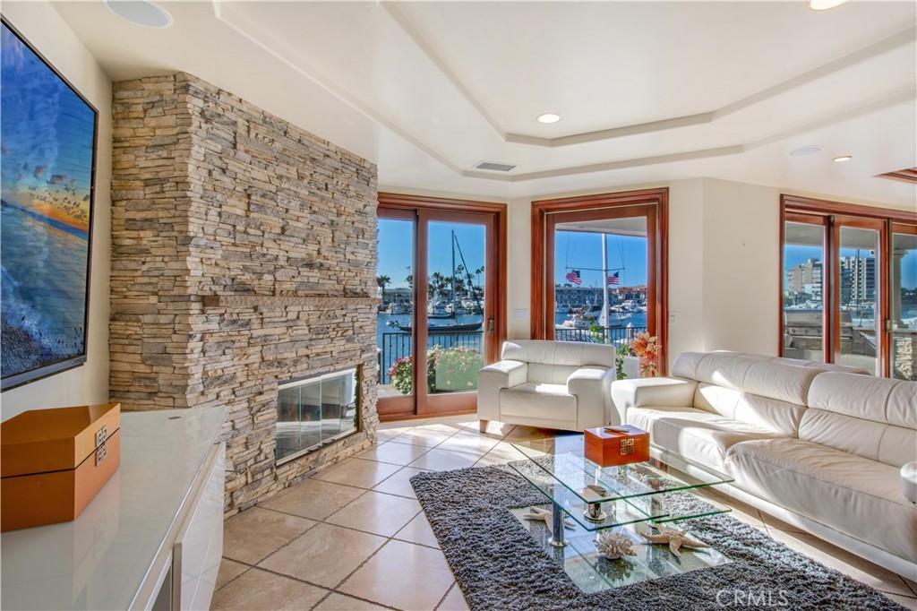 323 Via Lido Soud