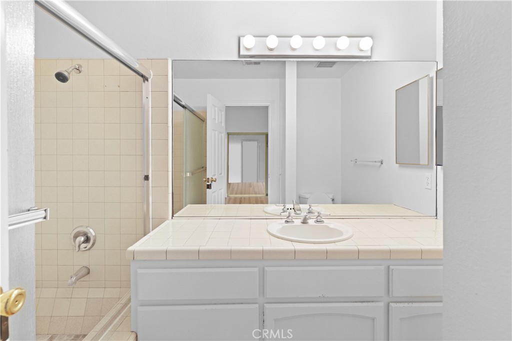 1597 Riverside Place B