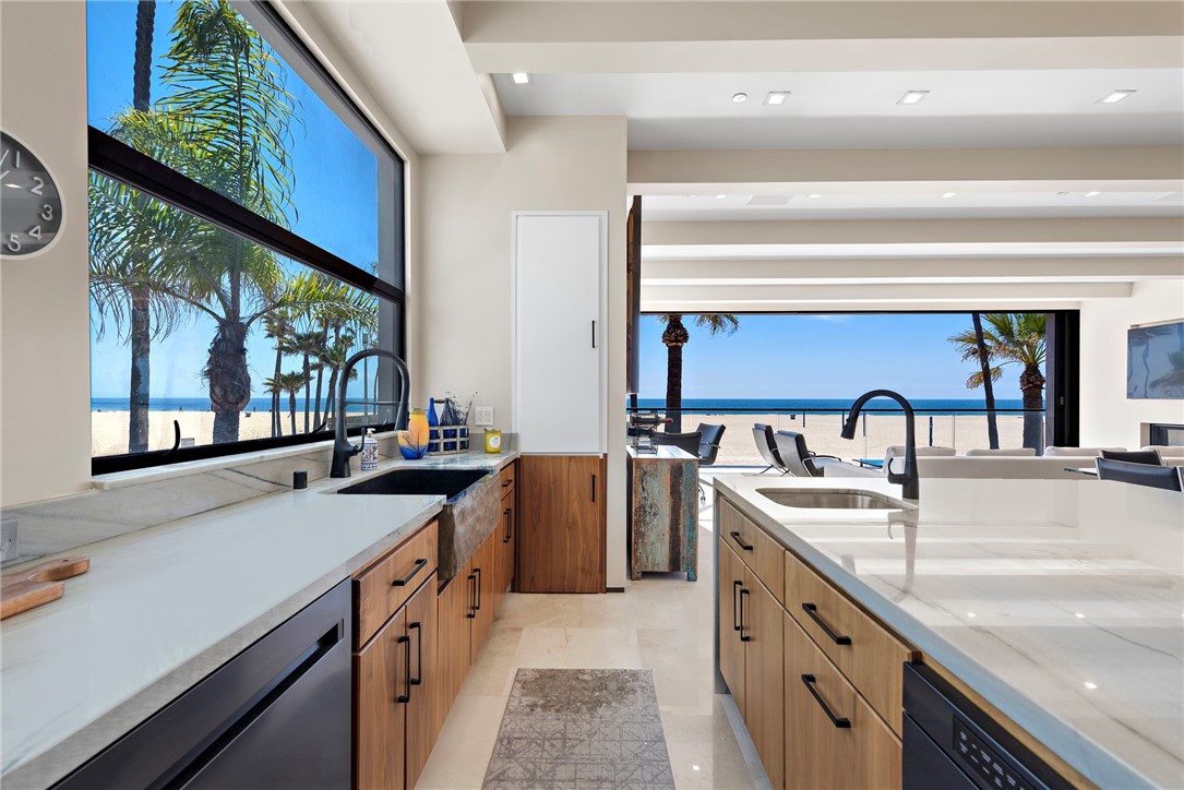 1504 W Oceanfront 5