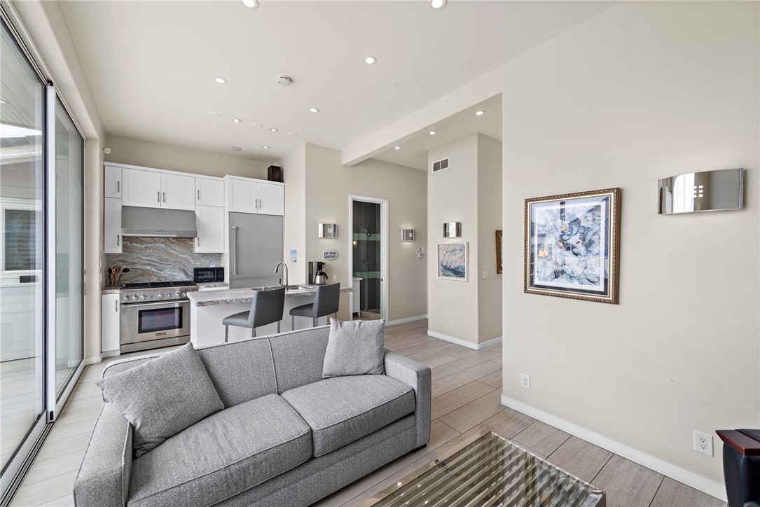 1504 W Oceanfront 5