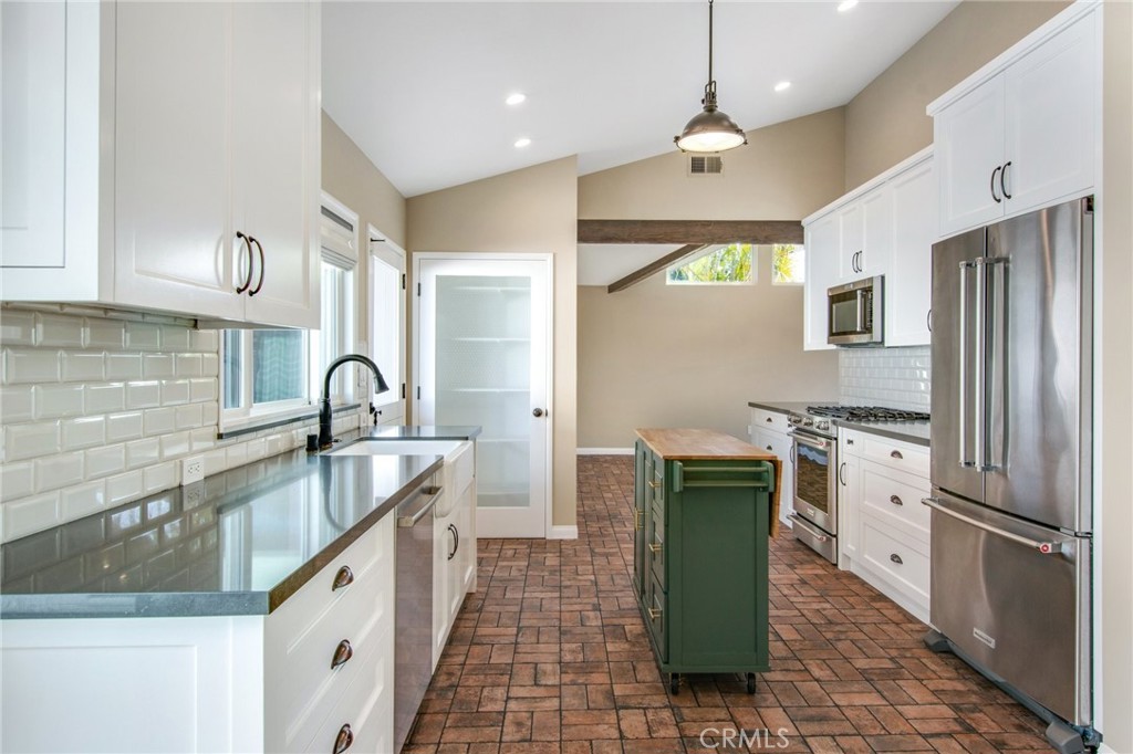 190 Costa Mesa Street