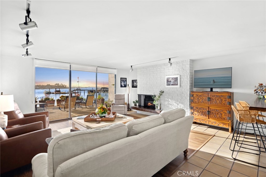 115 Bayside Place 115