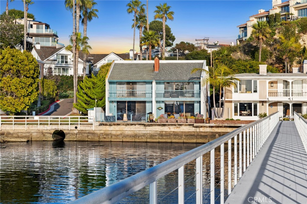 115 Bayside Place 115