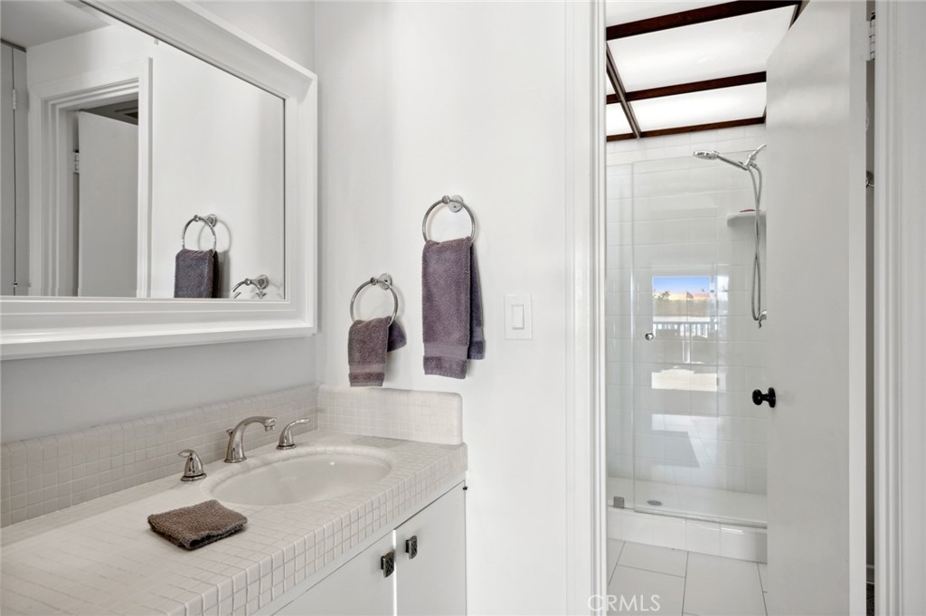 115 Bayside Place 115