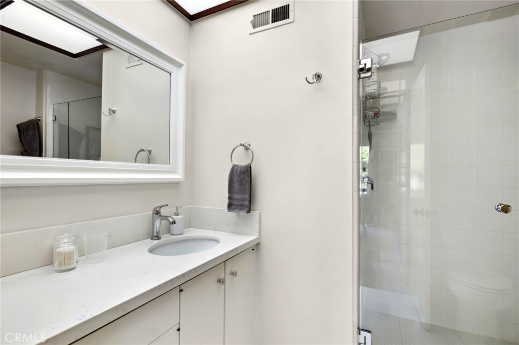 115 Bayside Place 115