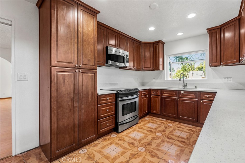 8290 Santa Elvira Way