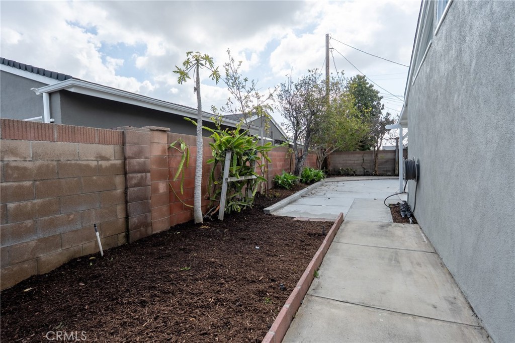 8290 Santa Elvira Way