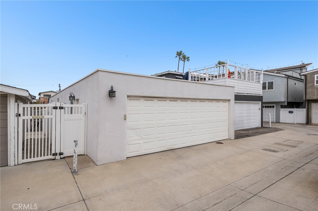 809 W Balboa Boulevard