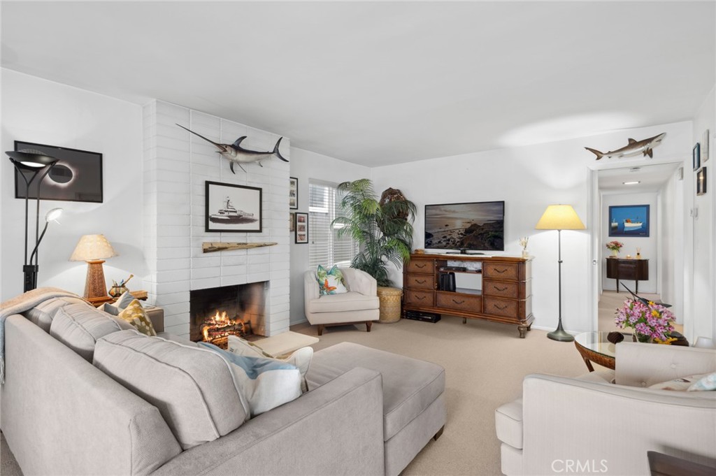 809 W Balboa Boulevard