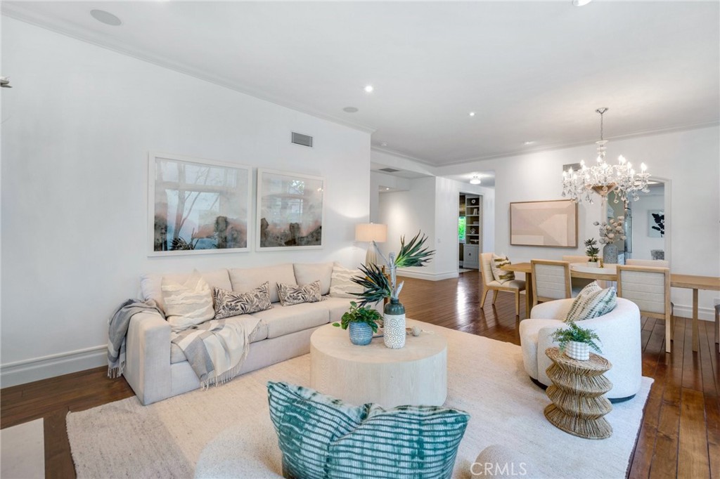 2541 Point Del Mar