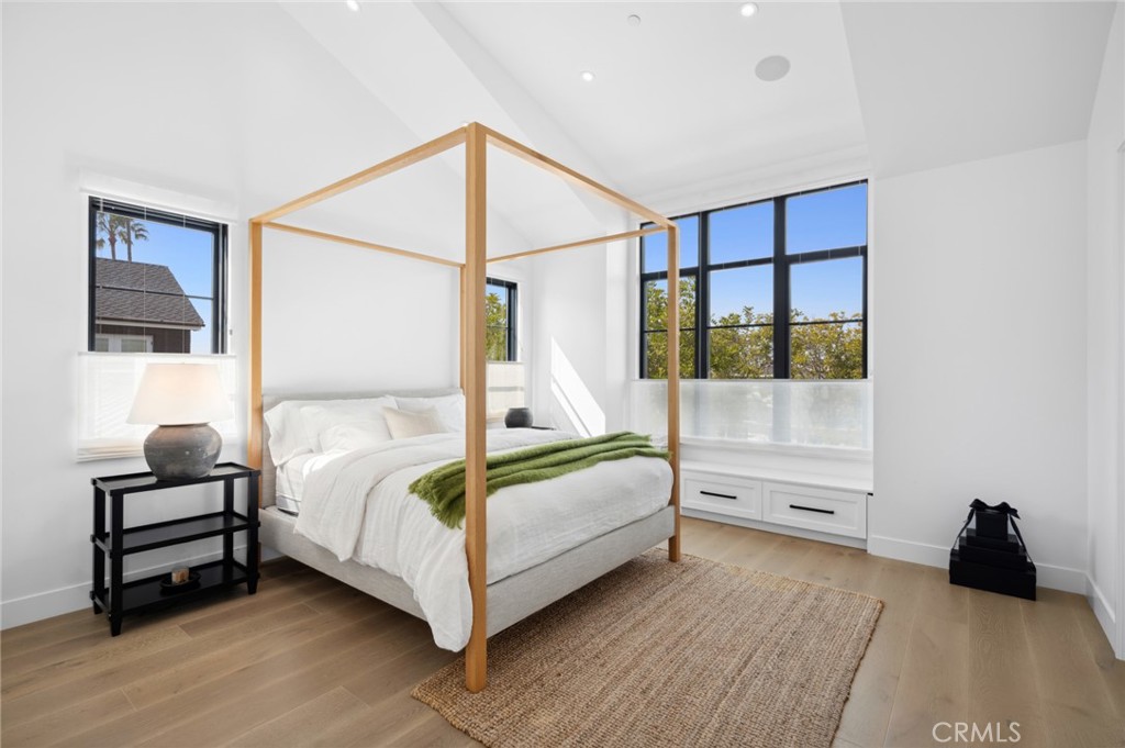 2045 E Ocean Boulevard