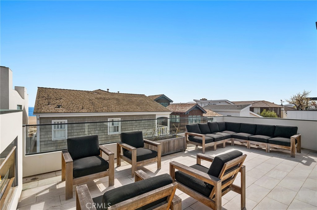 2045 E Ocean Boulevard