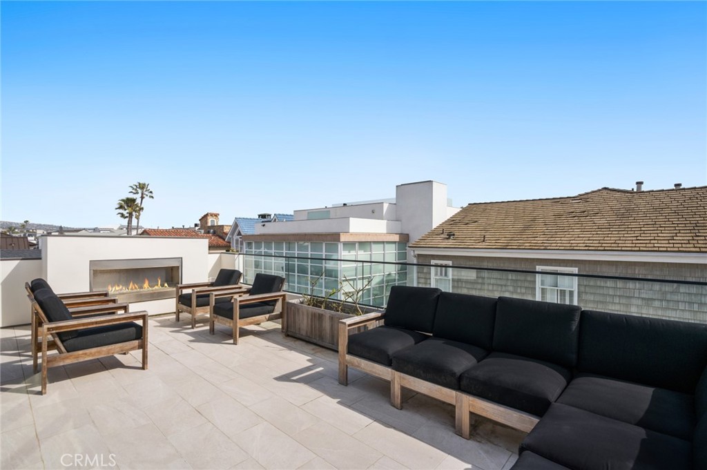 2045 E Ocean Boulevard