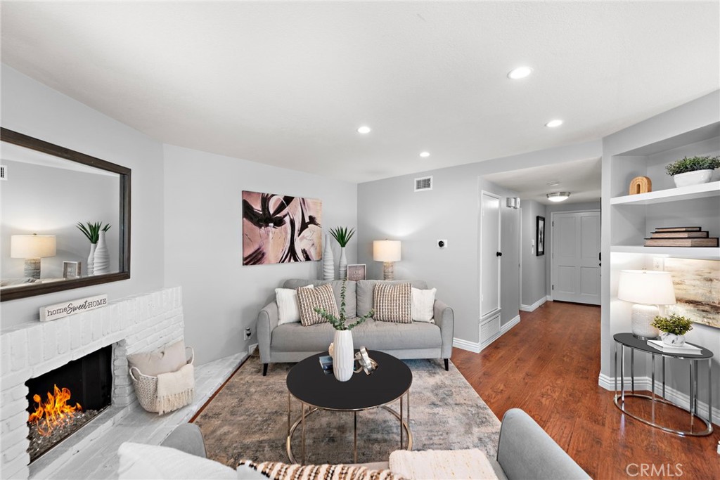 2554 Elden Avenue B101