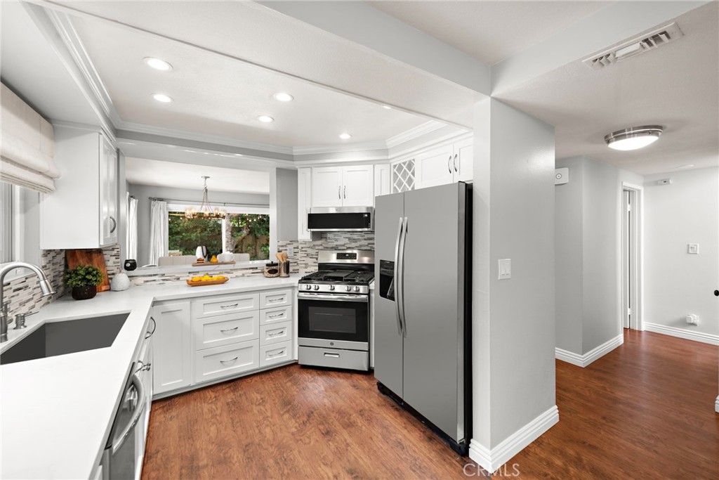 2554 Elden Avenue B101