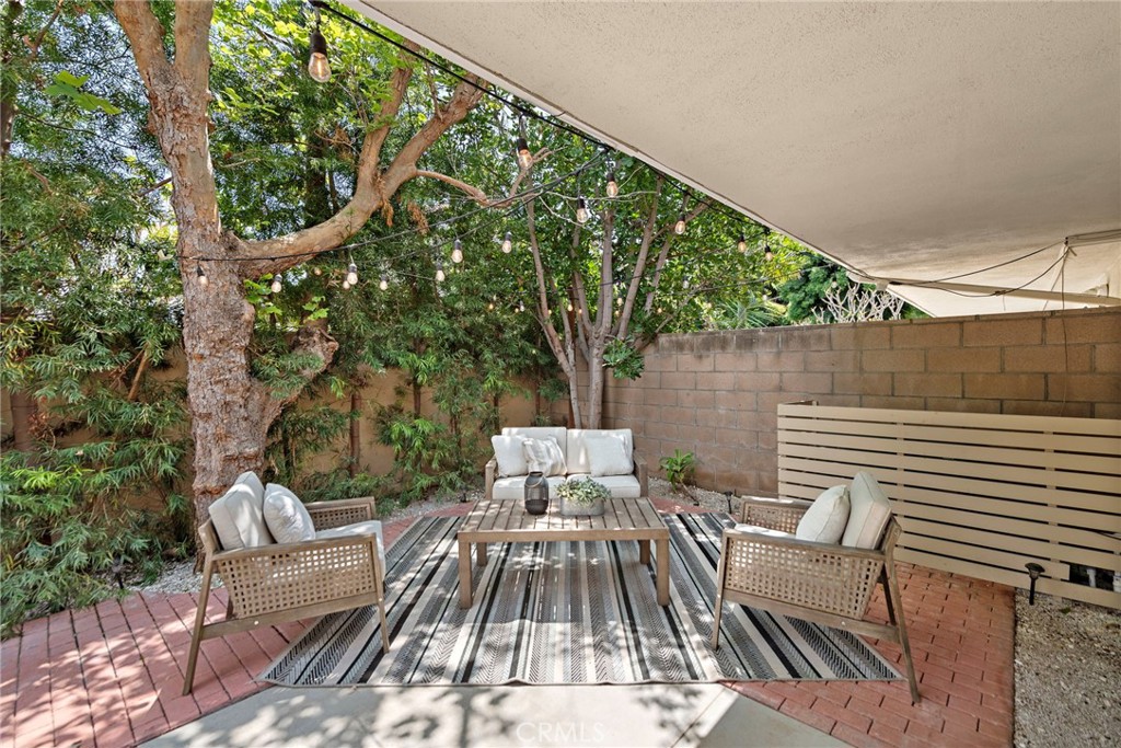 2554 Elden Avenue B101