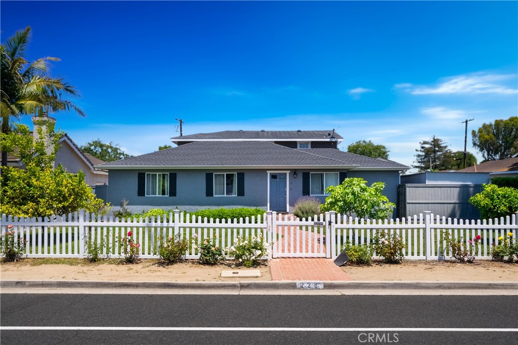 228 Del Mar Avenue