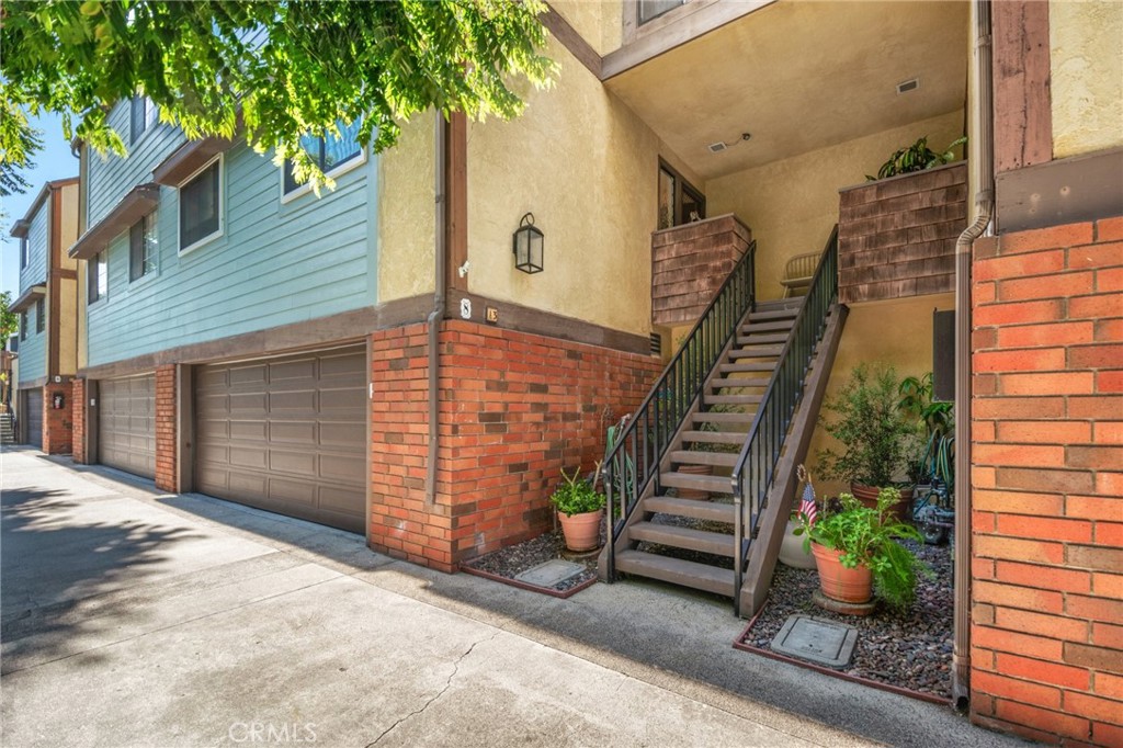 1925 Anaheim Avenue 8