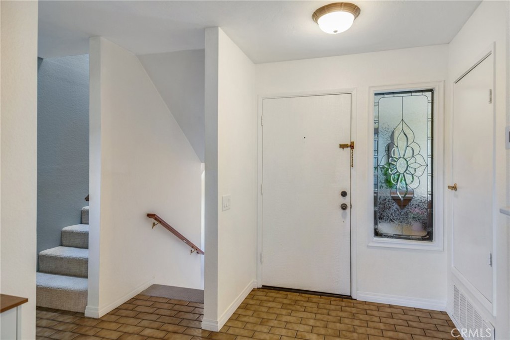 1925 Anaheim Avenue 8