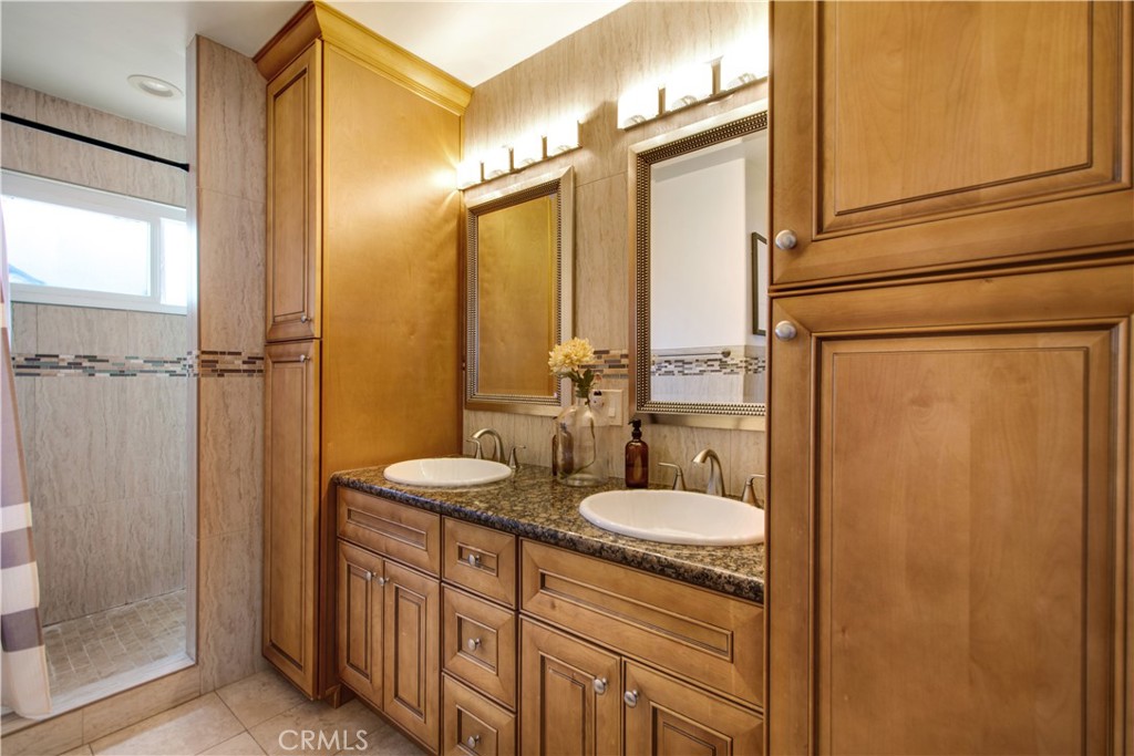 1100 Rutland Road 12