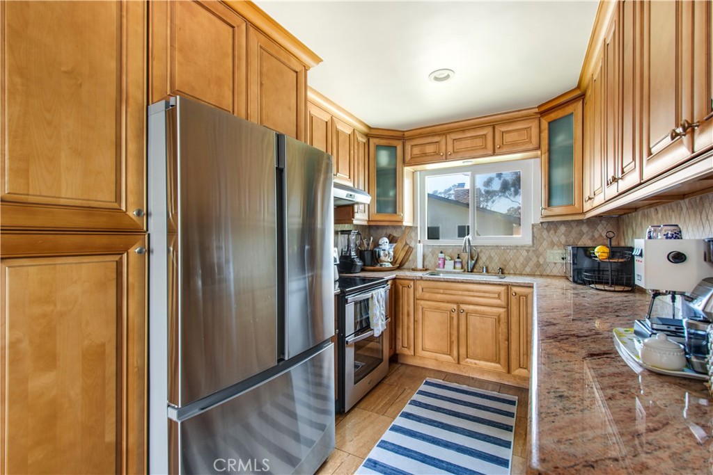 1100 Rutland Road 12