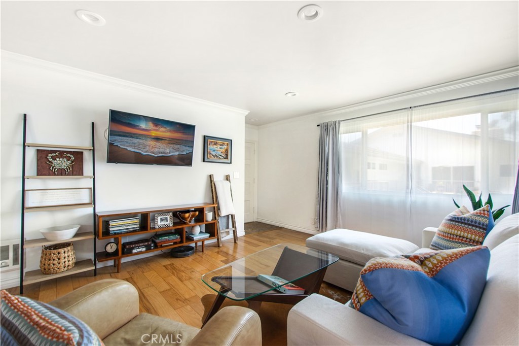 1100 Rutland Road 12